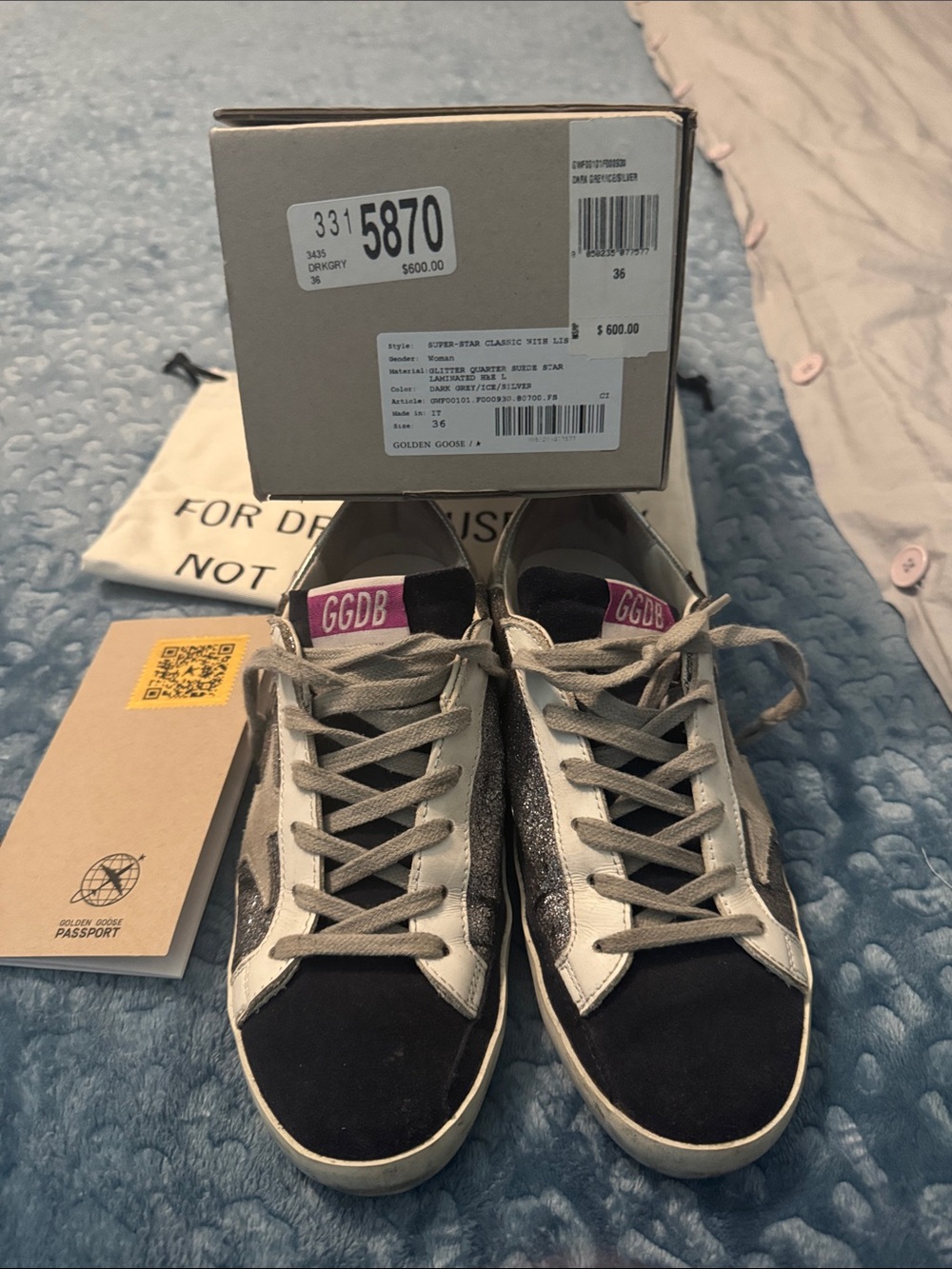 Authentic, barely worn Golden Goose Women’s Super-Star Navy silver -Top Sneakers